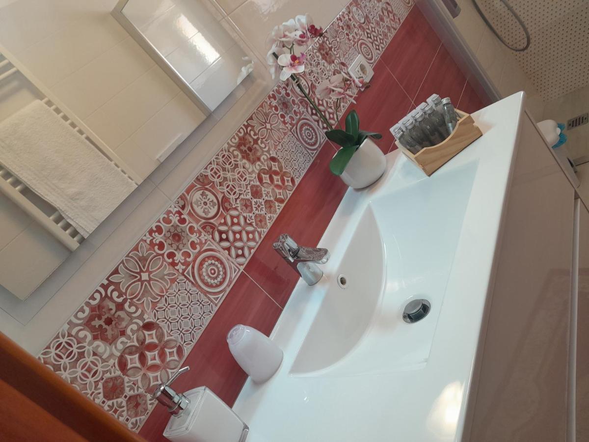 Casa Vacanza Nonna Dora Матера Экстерьер фото