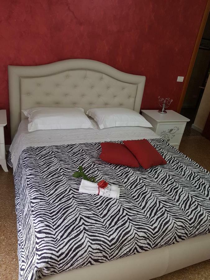 Casa Vacanza Nonna Dora Матера Экстерьер фото
