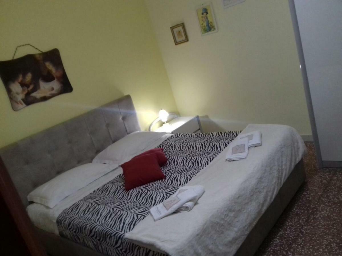 Casa Vacanza Nonna Dora Матера Экстерьер фото